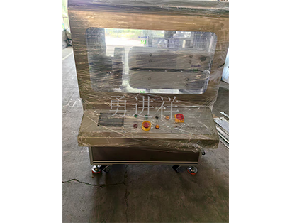 不锈钢私服牵引裁切机